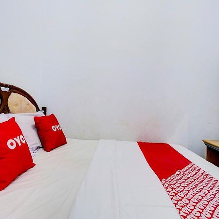 Super Oyo 90118 Hotel Diamond Syariah Subang Exteriör bild