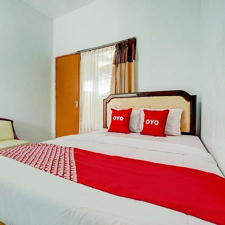 Super Oyo 90118 Hotel Diamond Syariah Subang Exteriör bild