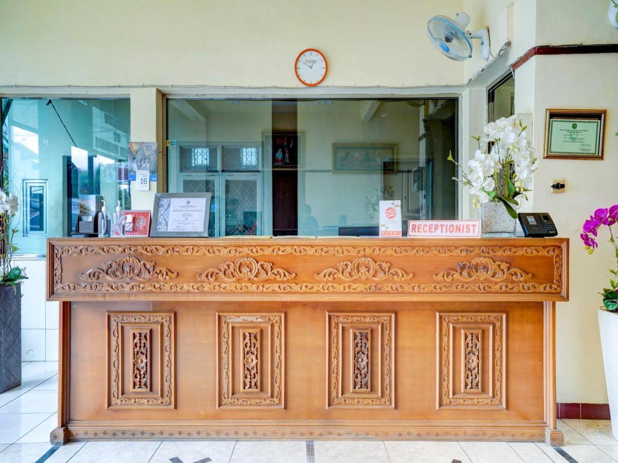 Super Oyo 90118 Hotel Diamond Syariah Subang Exteriör bild
