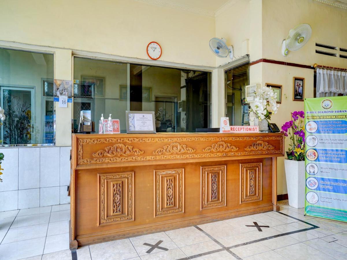 Super Oyo 90118 Hotel Diamond Syariah Subang Exteriör bild