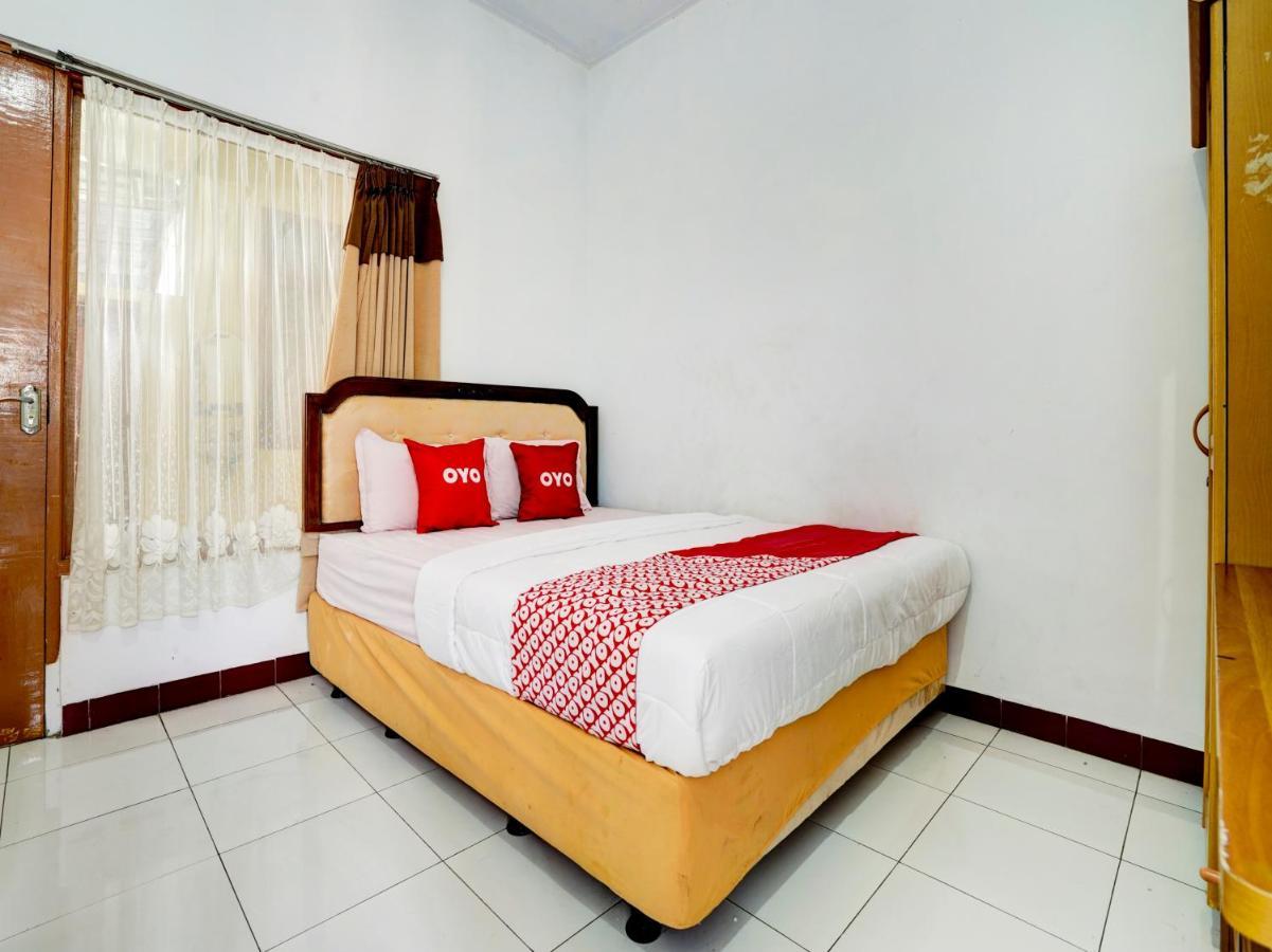 Super Oyo 90118 Hotel Diamond Syariah Subang Exteriör bild