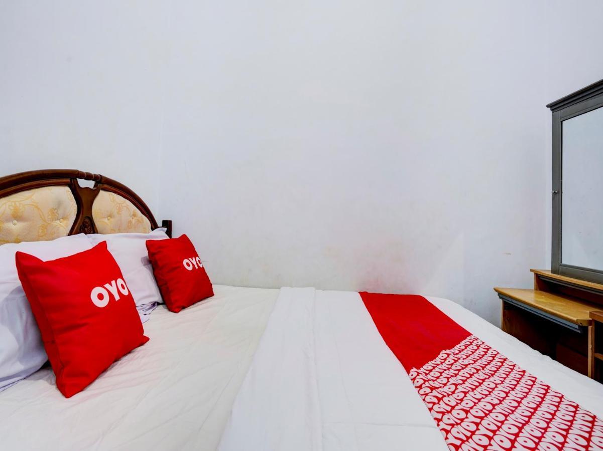 Super Oyo 90118 Hotel Diamond Syariah Subang Exteriör bild