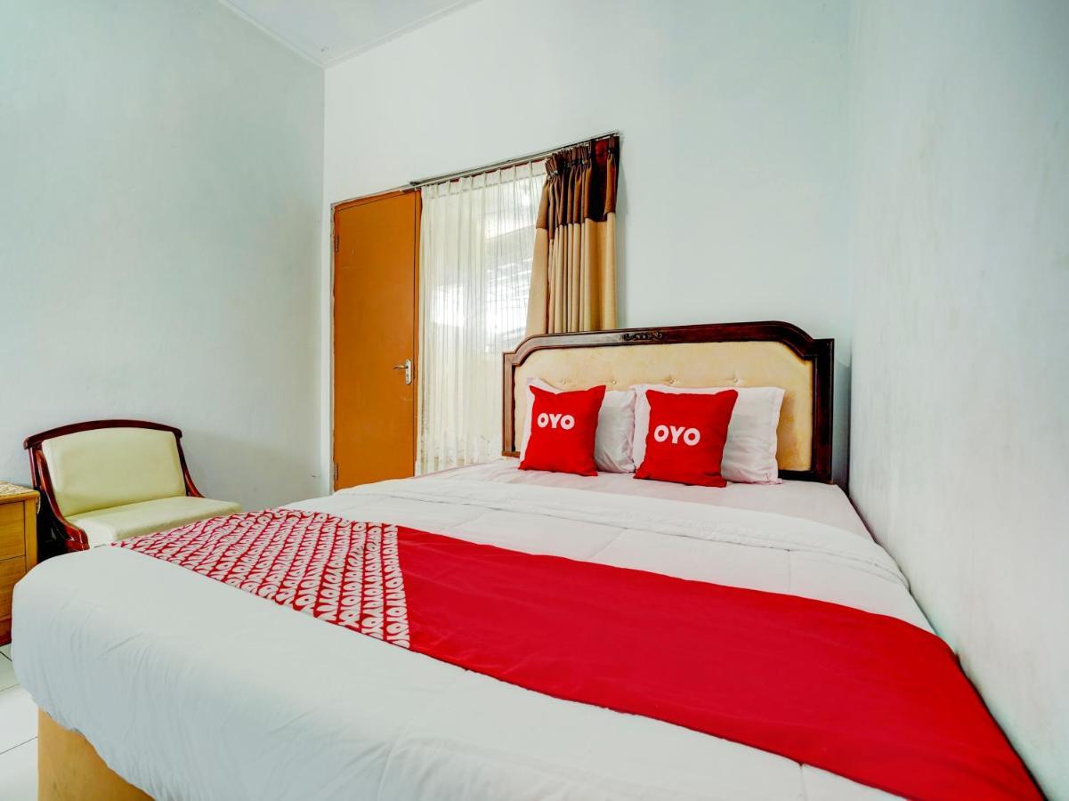 Super Oyo 90118 Hotel Diamond Syariah Subang Exteriör bild
