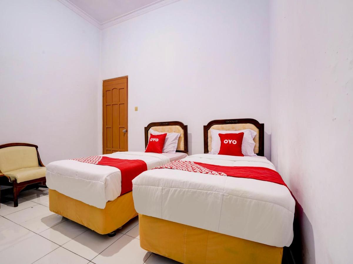 Super Oyo 90118 Hotel Diamond Syariah Subang Exteriör bild