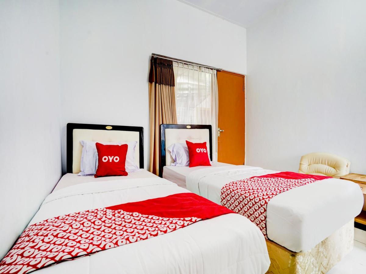 Super Oyo 90118 Hotel Diamond Syariah Subang Exteriör bild
