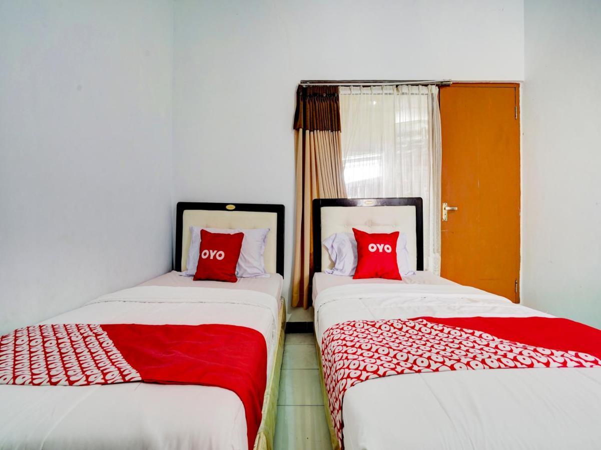Super Oyo 90118 Hotel Diamond Syariah Subang Exteriör bild