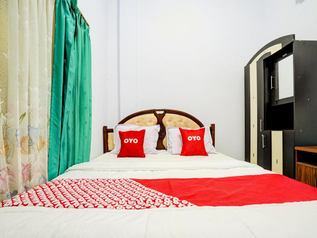 Super Oyo 90118 Hotel Diamond Syariah Subang Exteriör bild