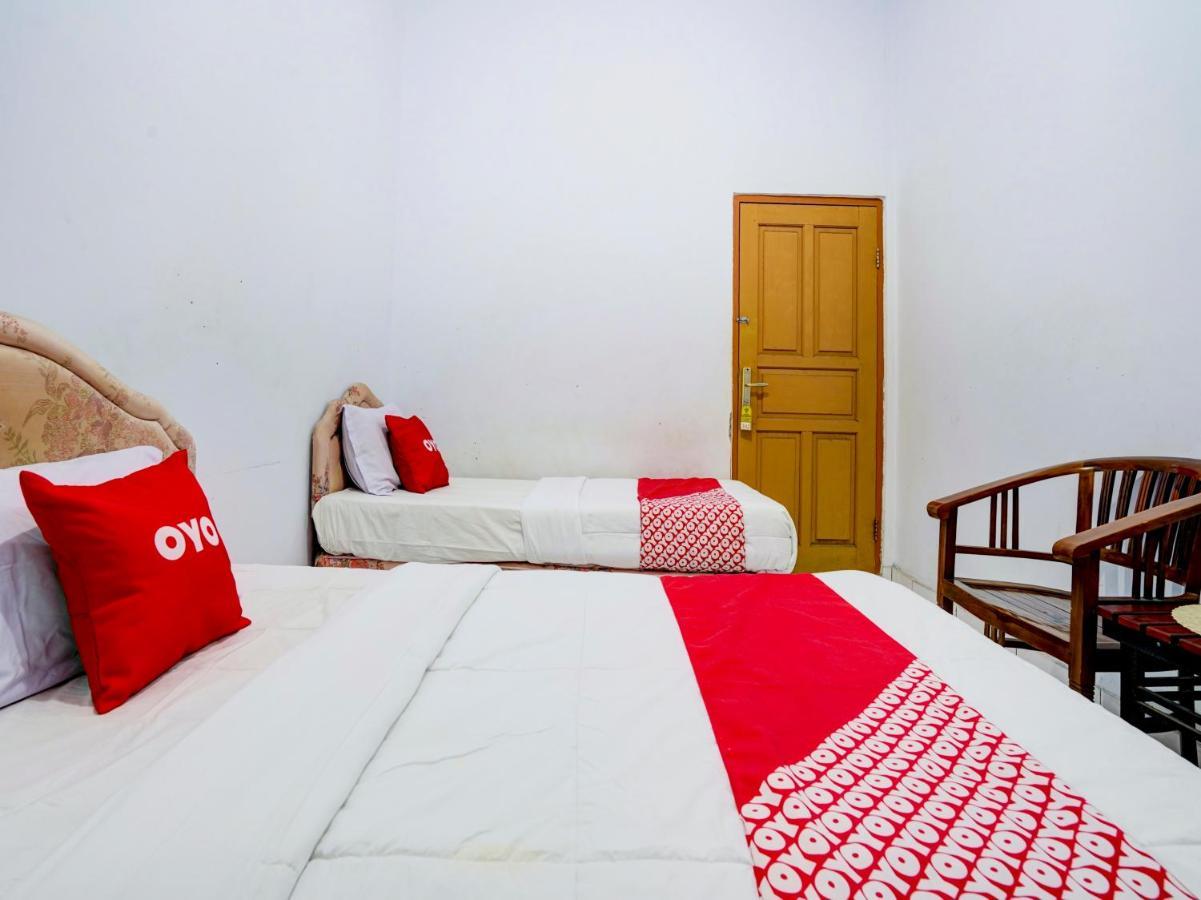 Super Oyo 90118 Hotel Diamond Syariah Subang Exteriör bild