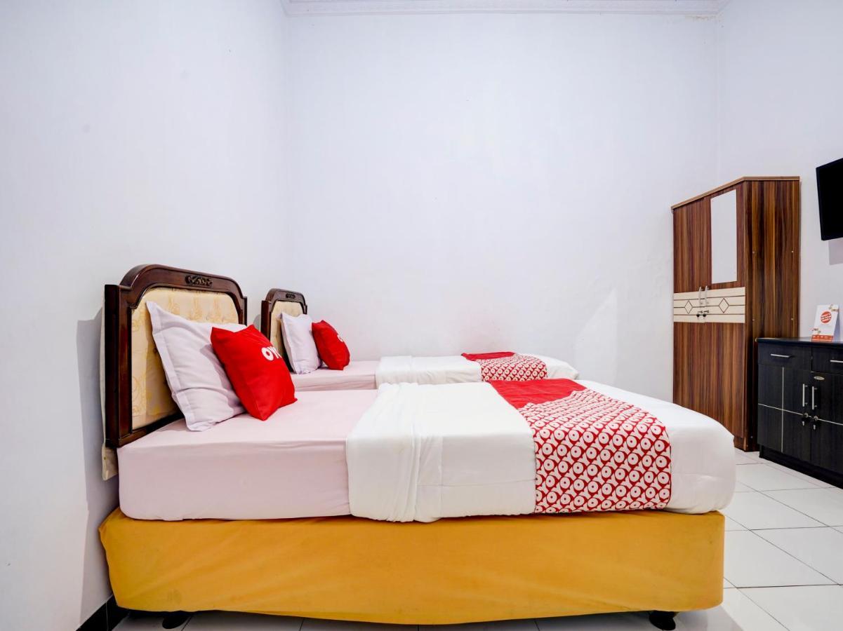 Super Oyo 90118 Hotel Diamond Syariah Subang Exteriör bild